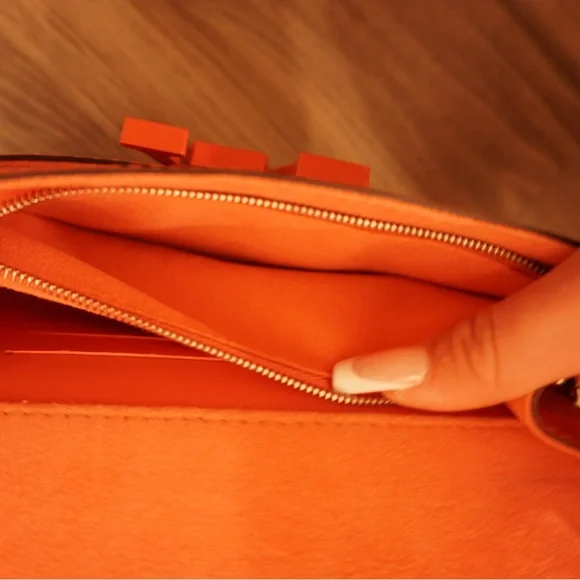 LOUIS VUITTON EPI LOUISE PM PINK CROSSBODY PURSE - Picture 6 of 7